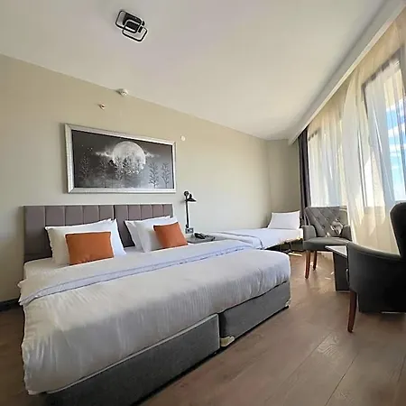 Hotell Grand Royal 3*