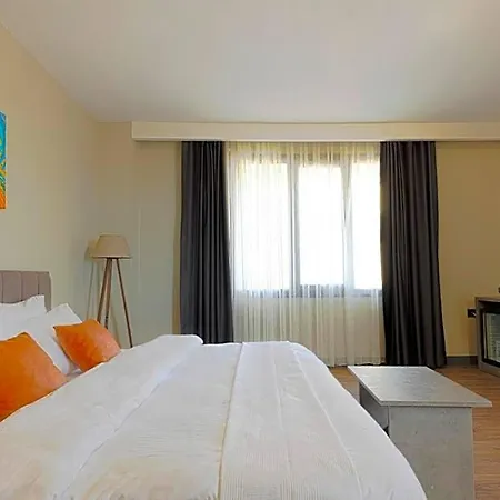 Grand Royal 3*