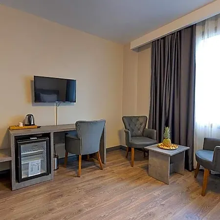 Grand Royal Szálloda 3*
